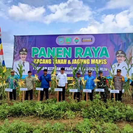 BUPATI BANJAR APRESIASI PANEN BERSAMA PROGRAM KETAHANAN PANGAN DESA GUNUNG ULIN